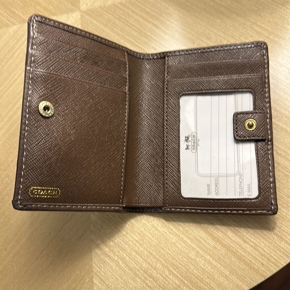 Coach slim medium wallet - Picture 2 of 2